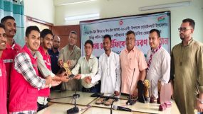 পর্যটন কেন্দ্রে দায়িত্ব পালন করা স্বেচ্ছাসেবকদের সম্মাননা ও সার্টিফিকেট বিতরণ