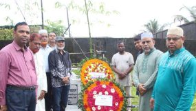 জুলাই গণঅভ্যুত্থানে নিহত শহীদ মো. মোস্তাক আহমদের কবরে জালালাবাদ গ্যাস অফিসের শ্রদ্ধা নিবেদন