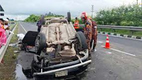 ঢাকা-মাওয়া এক্সপ্রেসওয়েতে প্রাইভেটকার উল্টে নিহত ৩