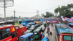 শ্রমিক-শিক্ষার্থী দ্বন্দ্ব: সুনামগঞ্জে অনির্দিষ্ট কালের জন্য বাস চলাচল বন্ধের ডাক