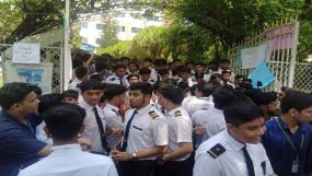 শিক্ষার্থীদের দাবি মেনে নিল স্কলাসহোর্ম, ভাইস প্রিন্সিপালসহ তিন শিক্ষককে অব্যাহতি