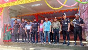 বড়লেখায় দূর্গাপূজা উপলক্ষে বিভিন্ন মপূজা মণ্ডপ পরিদর্শন করেন র‍্যাব-৯