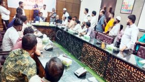 সিলেটের জেলা প্রশাসকের সাথে পাথর ব্যবসায়ী সমবায় সমিতির মতবিনিময়