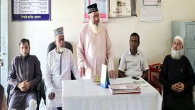 আখালিয়া বীরেশ চন্দ্র উচ্চ বিদ্যালয়ে শিক্ষকদের সাথে মতবিনিময়