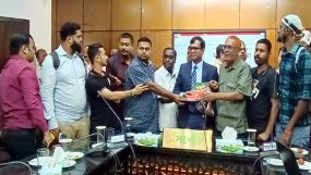 জেলা প্রশাসকের সাথে ফটো জার্নালিস্ট এসোসিয়েশন সিলেট বিভাগীয় কমিটির শুভেচ্ছা বিনিময়