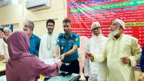 ২০ শ্রমিক পরিবারকে জেলা পরিবহন শ্রমিক ইউনিয়নের আর্থিক অনুদান