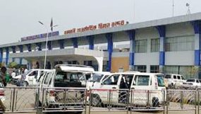 সিলেট বিমানবন্দরে বোর্ডিং ব্রিজে বিমানের ধাক্কা : সিলেট-লন্ডন ফ্লাইট বাতিল