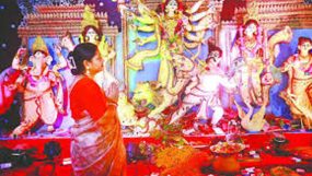 আজ বিজয়া দশমী-প্রতিমা বিসর্জন