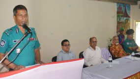 পুলিশ লাইনস উচ্চ বিদ্যালয়ে মতবিনিময় সভায়-এসএমপি কমিশনার