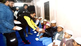 সাবেক প্রধানমন্ত্রী খালেদা জিয়ার মাগফিরাত কামনায় যুবদল নেতা দিদার ও মাসুমের এতিমদের মাঝে খাবার বিতরন”