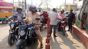 সিলেটে ডিজেলের ‘সঙ্কট’, ফুরিয়ে আসছে পেট্রোল-অকটেনও