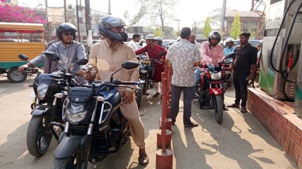 সিলেটে ডিজেলের ‘সঙ্কট’, ফুরিয়ে আসছে পেট্রোল-অকটেনও