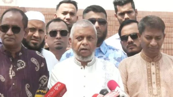 শ্রমিকরা বেতন ভাতা ঈদের আগেই পেয়েছেন : সিলেটে মন্ত্রী আরিফুল হক চৌধুরী