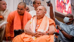 শ্রীল জয়পতাকা স্বামী গুরুমহারাজের ৭৭তম জন্মতিথি: সিলেট ইসকন মন্দিরে আনন্দমুখর অনুষ্ঠান