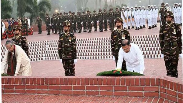 স্বাধীনতা দিবসে স্মৃতিসৌধে রাষ্ট্রপতি-প্রধানমন্ত্রীর শ্রদ্ধা