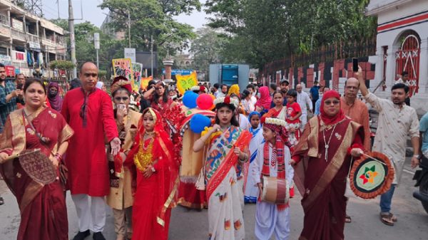 সিলেটে বর্ণিল সাজ বৈশাখী শোভাযাত্রা