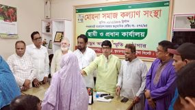 মোহনা সমাজ কল্যান সংস্থার উদ্দ্যোগে ও প্রবাসী হেপী চৌধুরীর আর্থিক সহযোগিতায় বয়স্ক মায়েদের মাঝে নগদঅর্থ বিতরণ