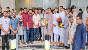 সাবেক ছাত্রনেতা জুনেদ আহমেদকে সিলেট বিমানবন্দরে সংবর্ধনা