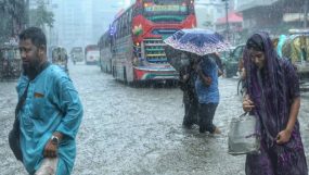 দেশজুড়ে অতিভারী বৃষ্টির শঙ্কা