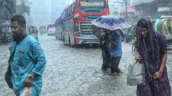 দেশজুড়ে অতিভারী বৃষ্টির শঙ্কা