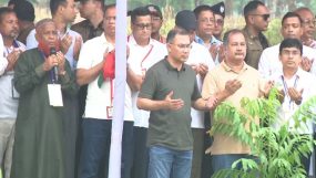 বরিশাল পৌঁছেছেন প্রধানমন্ত্রী, অংশ নিয়েছেন বৃক্ষরোপণ কর্মসূচিতে
